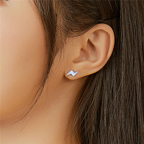 Srebrni uhani Strela