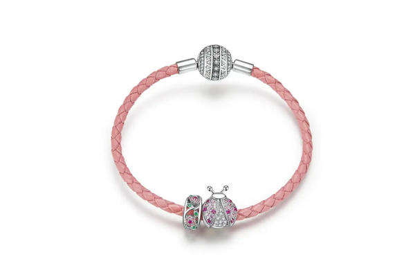 Bracciale in pelle rosa con pendenti in argento